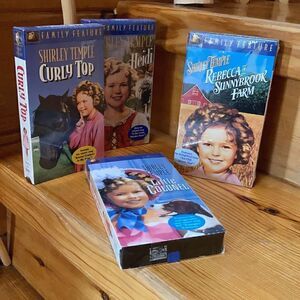 SHIRLEY TEMPLE VHS LOT OF 4